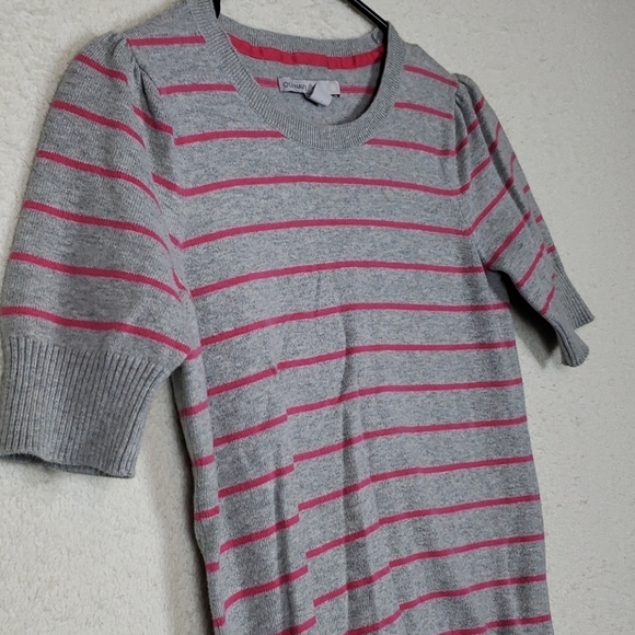 3/$15 Old navy striped top size small - Picture 2 of 5